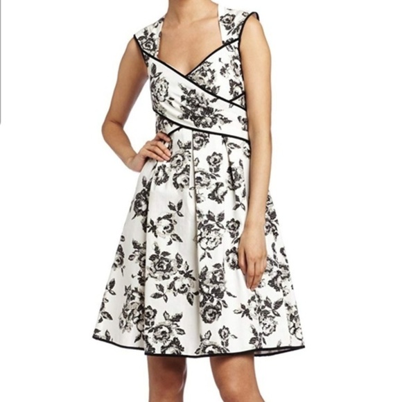 Jessica Simpson Dresses & Skirts - Jessica Simpson Cross Front Dress size 16W
